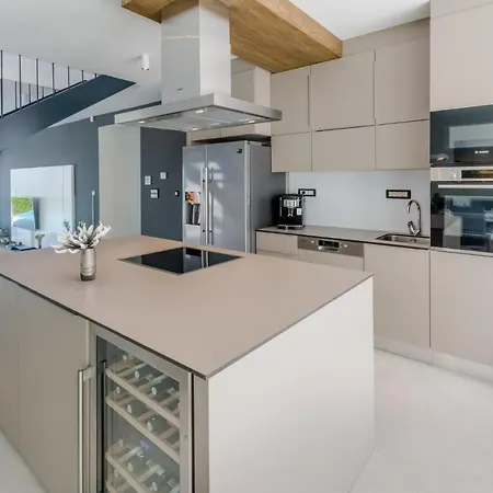Pax Villa