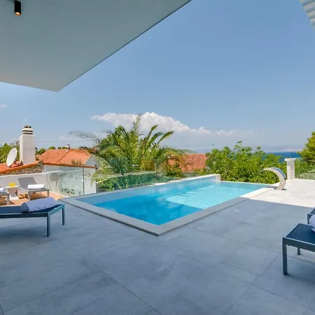 Pax Villa *