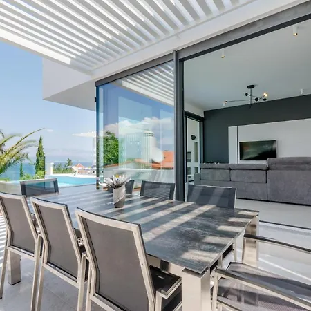 Pax Villa *