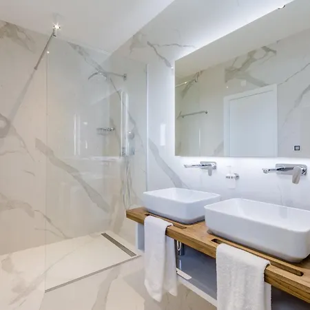 Pax Villa *